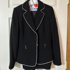 Tahari Black Suit Size 4